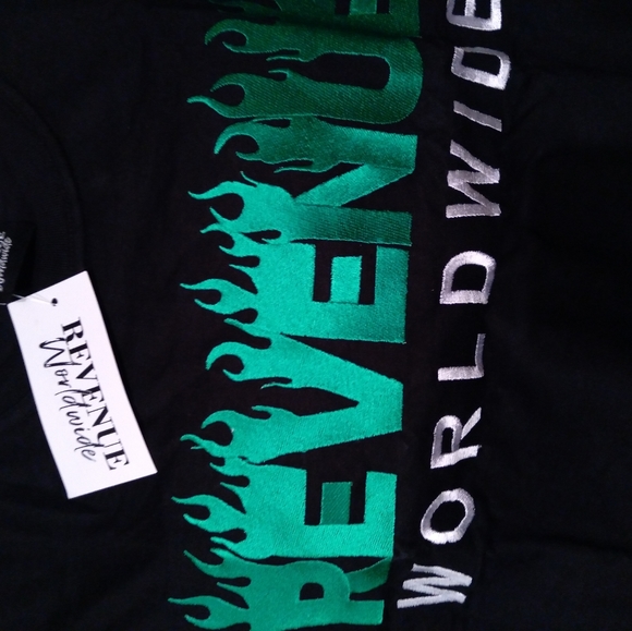 2 piece NEW Men's $REVENUE WORLDWIDE$ Shirt/Short set SIZES S-XXXL... - Picture 4 of 9